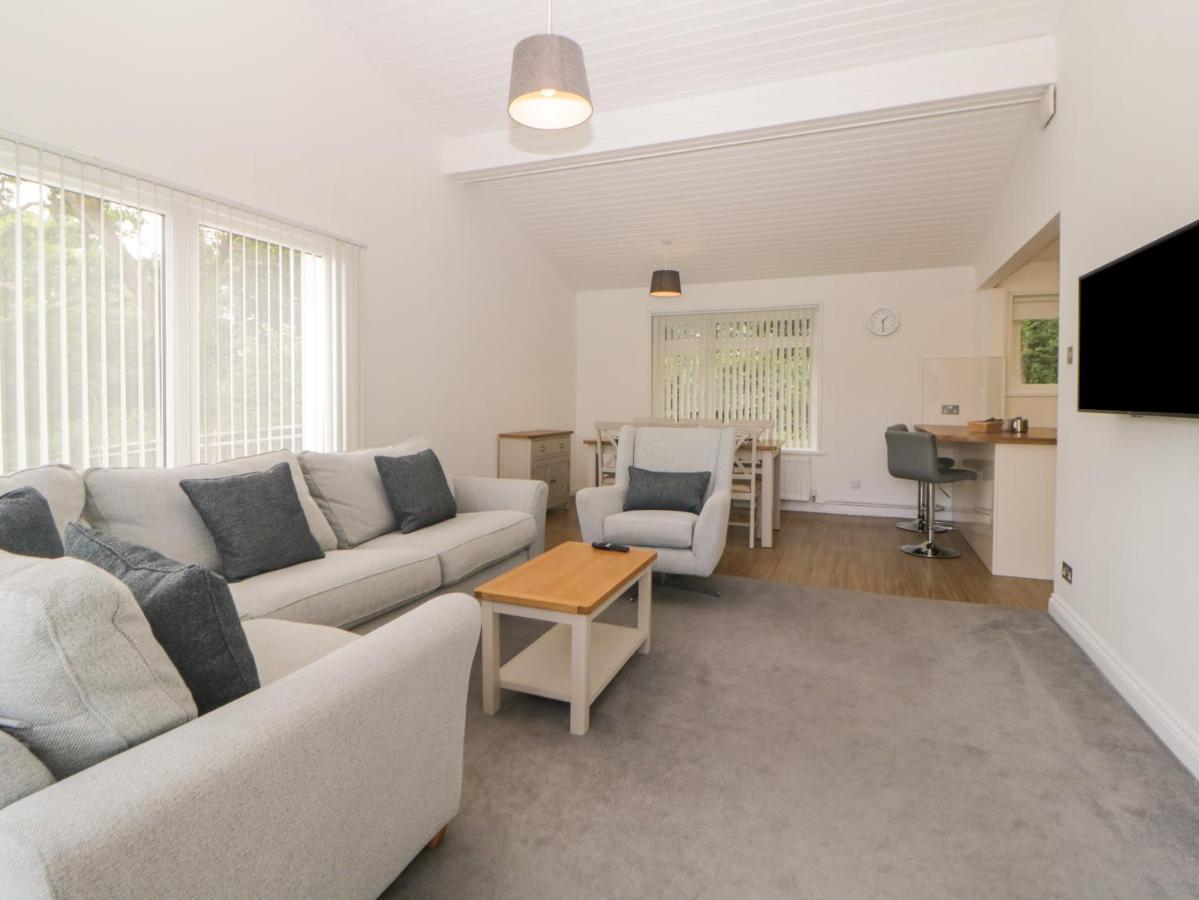 Harcombe House Bungalow 9 Newton Abbot Exterior foto